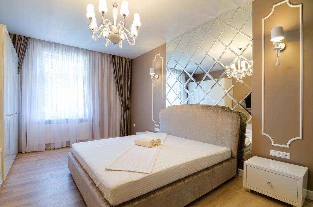 Royal Art-Deco Apartment ลวีฟ ภายนอก รูปภาพ