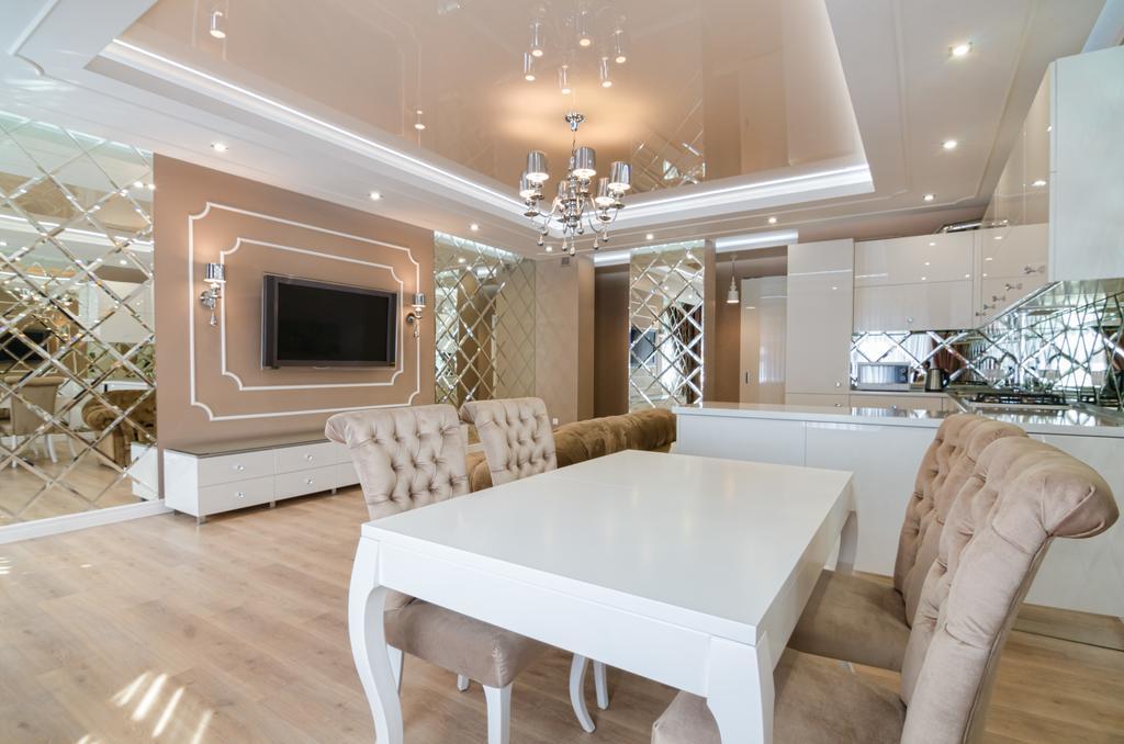 Royal Art-Deco Apartment ลวีฟ ภายนอก รูปภาพ
