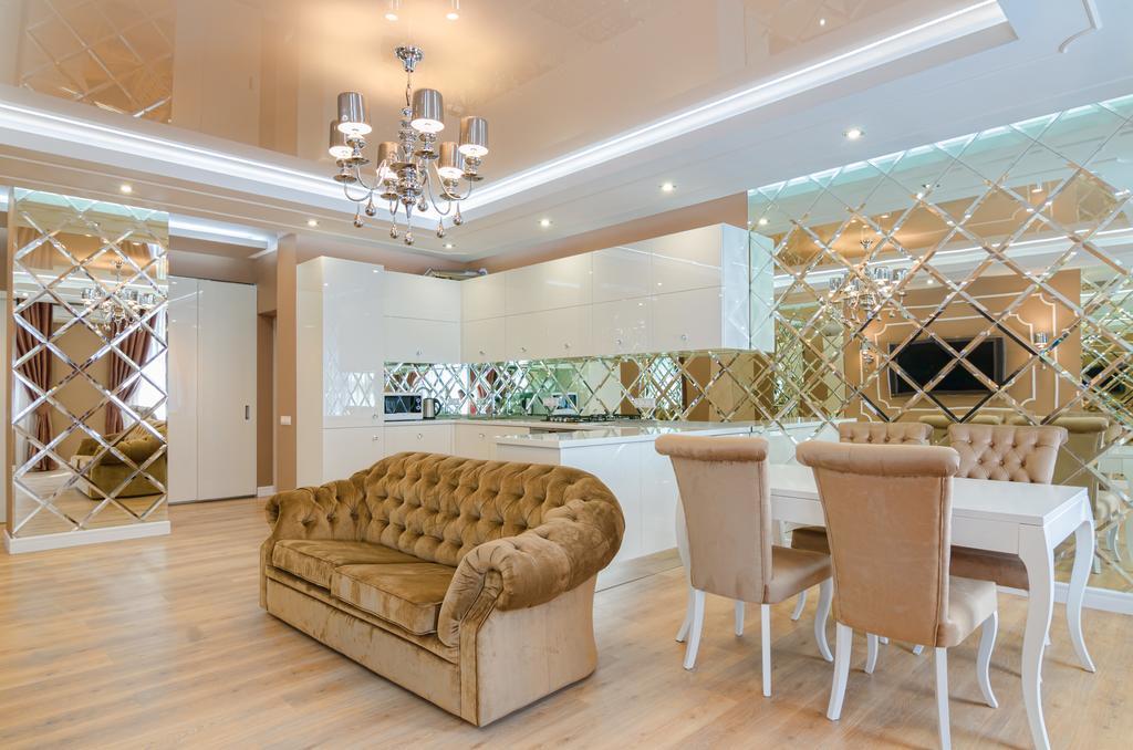 Royal Art-Deco Apartment ลวีฟ ภายนอก รูปภาพ