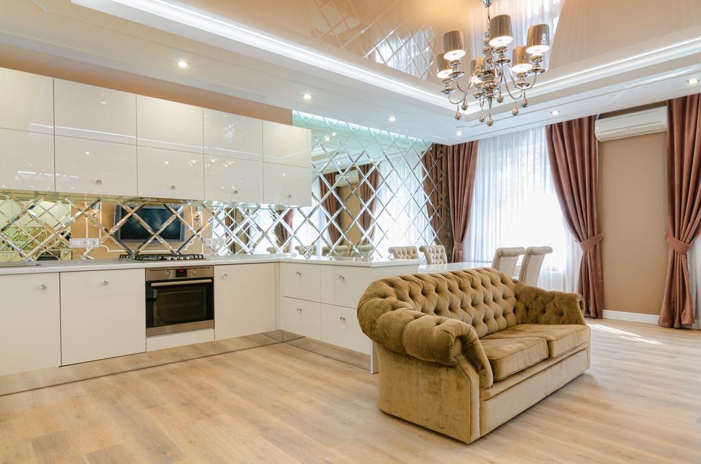 Royal Art-Deco Apartment ลวีฟ ภายนอก รูปภาพ